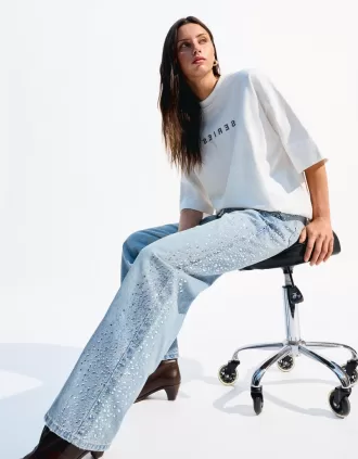 90-tals strassjeans med vida ben