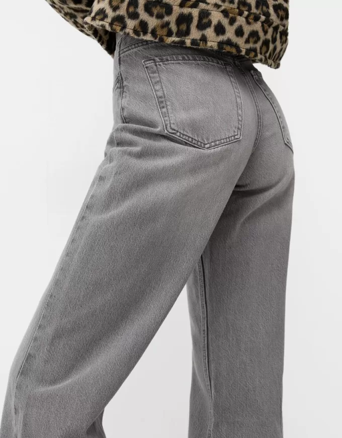 90-talsjeans med vida ben 90-talsjeans med vida ben