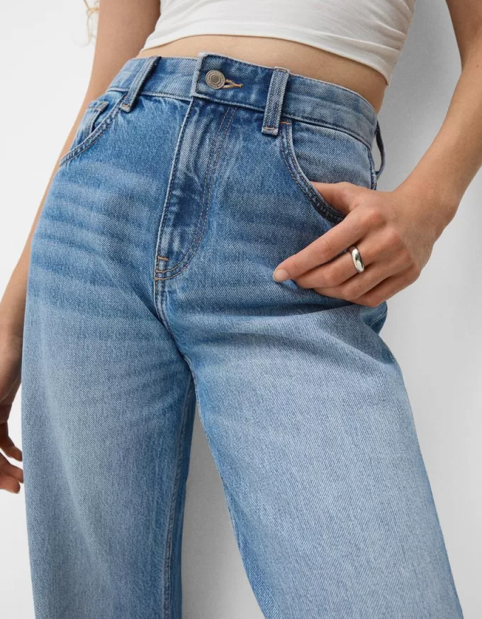90-talsjeans med vida ben 90-talsjeans med vida ben