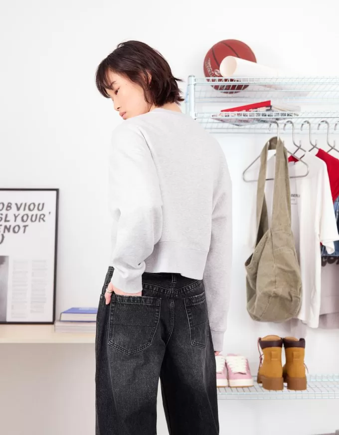 90-talsjeans med vida ben och uppvikbara fållar 90-talsjeans med vida ben och uppvikbara fållar