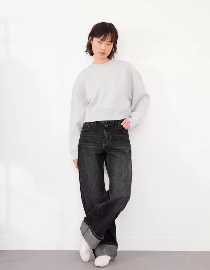 90-talsjeans med vida ben och uppvikbara fållar 90-talsjeans med vida ben och uppvikbara fållar