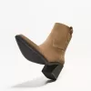 Asymmetriska högklackade cowboystövlar Asymmetriska högklackade cowboystövlar
