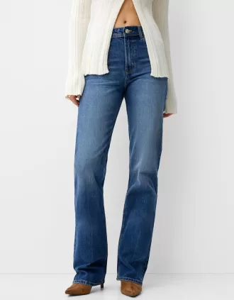 Avslappnade jeans med rak passform med hög midja
