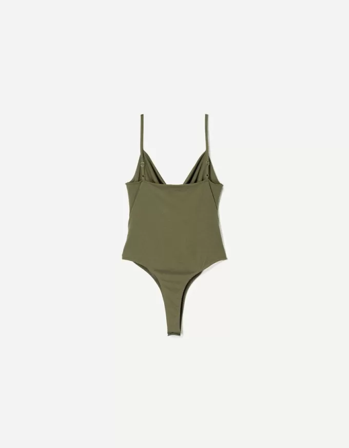 BERSHKA SERIEN draperad body med remmar BERSHKA SERIEN draperad body med remmar