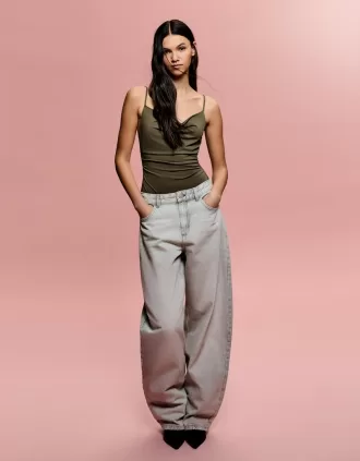 BERSHKA SERIEN draperad body med remmar