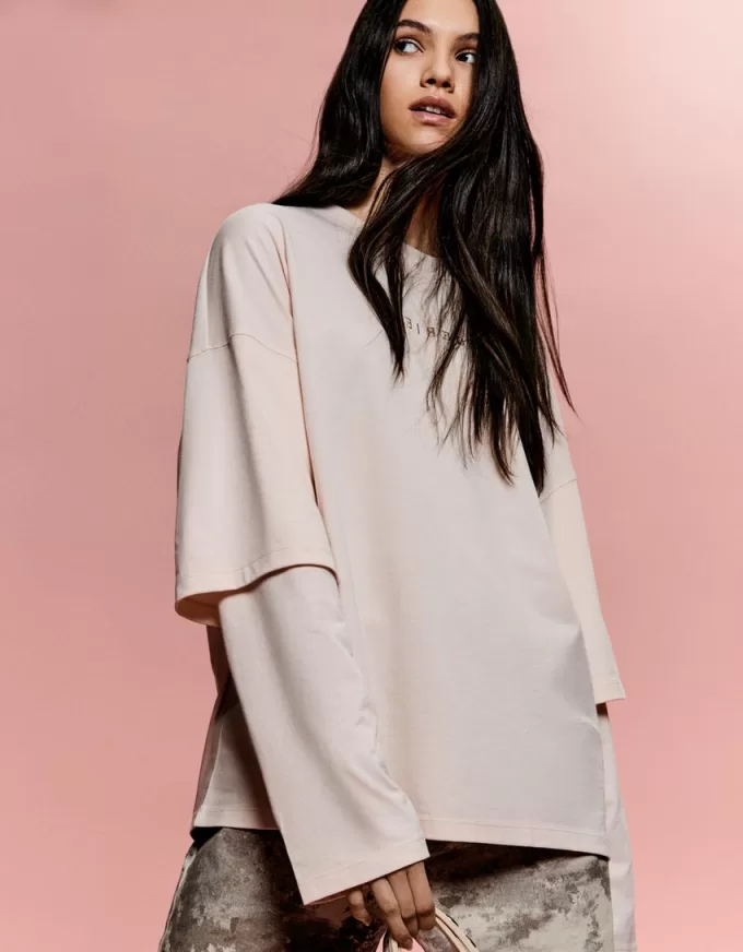 BERSHKA-SERIEN tryckt dubbelärmad T-shirt BERSHKA-SERIEN tryckt dubbelärmad T-shirt