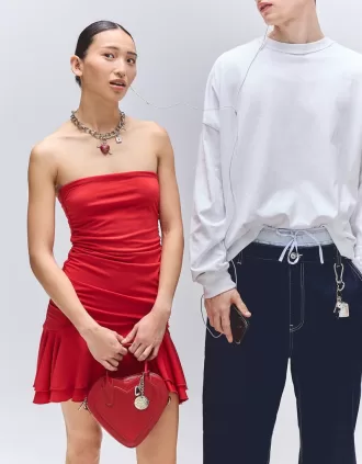 BERSHKA-SERIEN volangdraperad miniklänning
