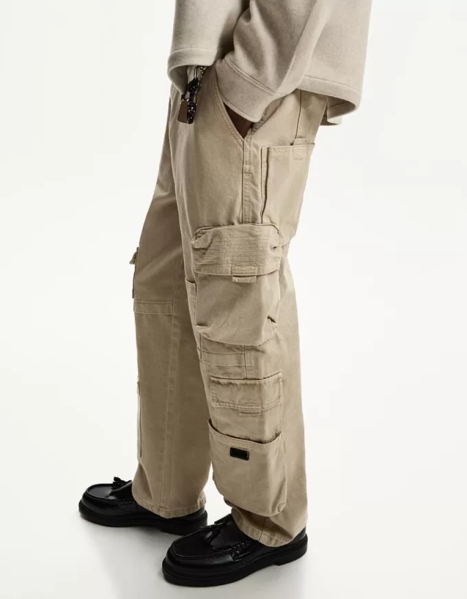 Baggy byxor med flera laster Baggy byxor med flera laster