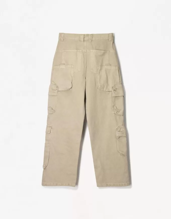 Baggy byxor med flera laster Baggy byxor med flera laster