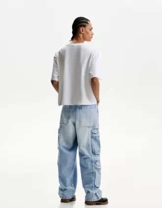 Baggy jeans med flera laster
