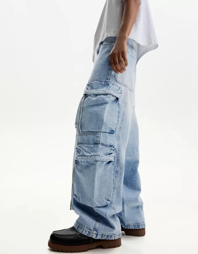 Baggy jeans med flera laster
