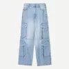 Baggy jeans med flera laster