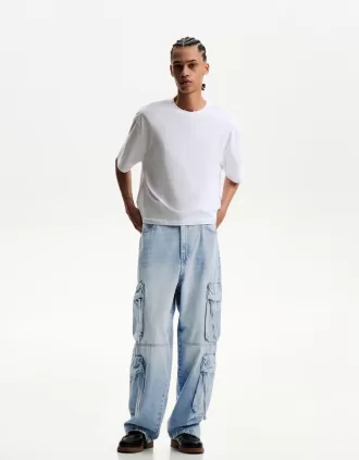 Baggy jeans med flera laster