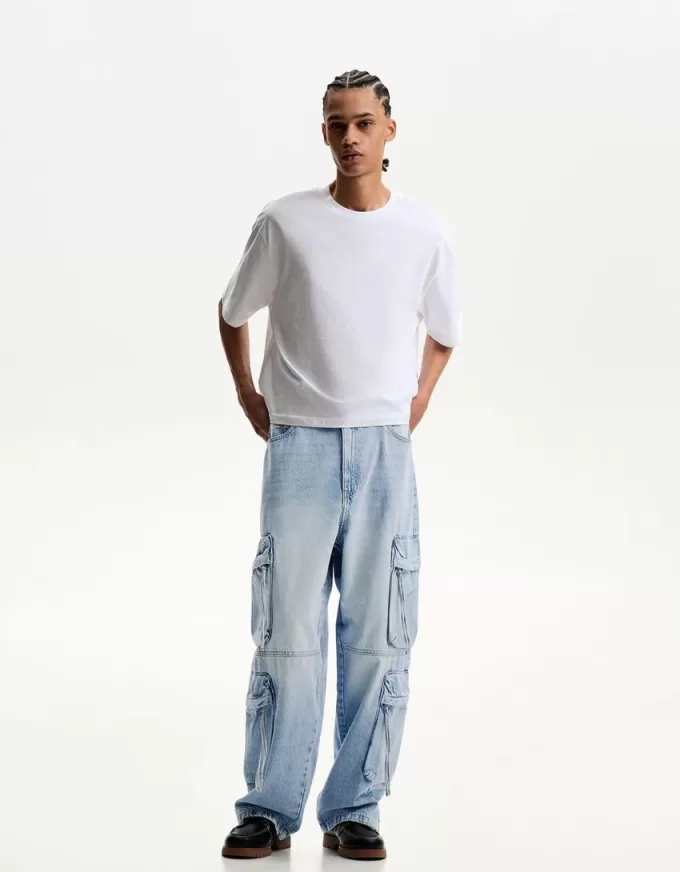 Baggy jeans med flera laster
