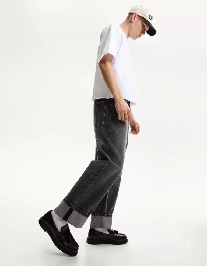 Baggy jeans med uppvikbara fållar Baggy jeans med uppvikbara fållar