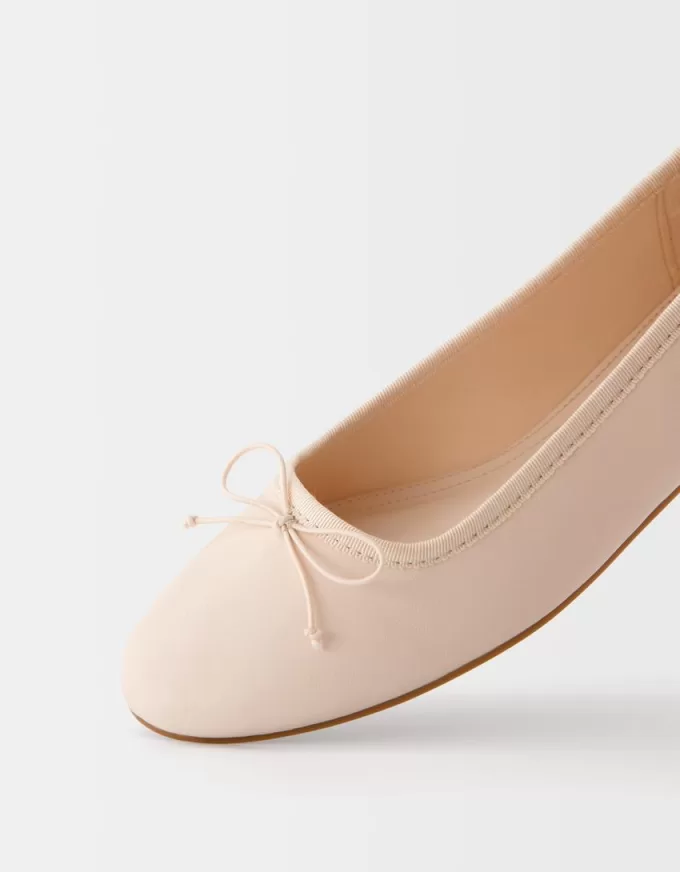 Ballerinor med rosettdetalj Ballerinor med rosettdetalj