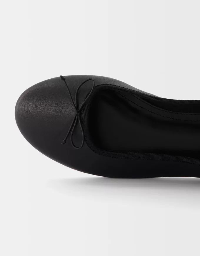 Ballerinor med rosettdetalj Ballerinor med rosettdetalj