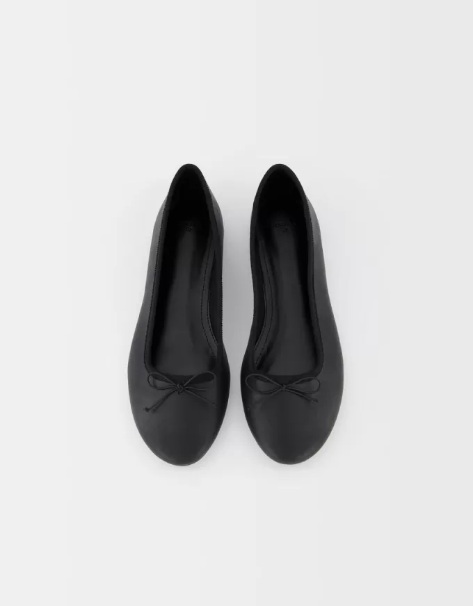 Ballerinor med rosettdetalj Ballerinor med rosettdetalj