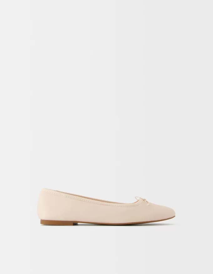 Ballerinor med rosettdetalj Ballerinor med rosettdetalj
