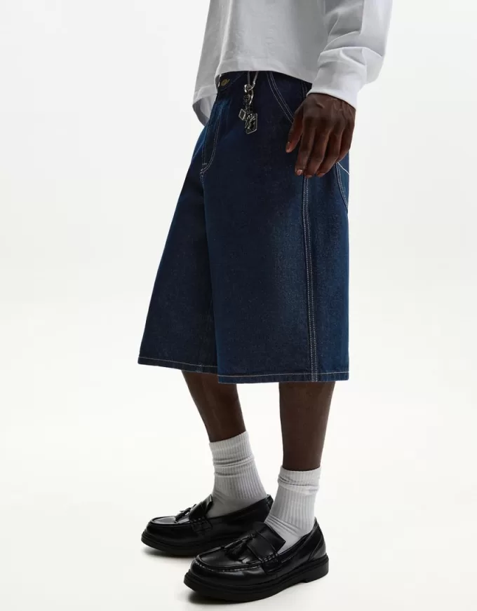 Bermudashorts för skejtare i jeans Bermudashorts för skejtare i jeans