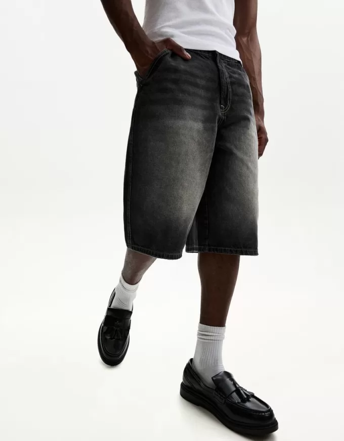 Bermudashorts för skejtare i jeans Bermudashorts för skejtare i jeans