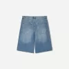 Bermudashorts för skejtare i jeans Bermudashorts för skejtare i jeans