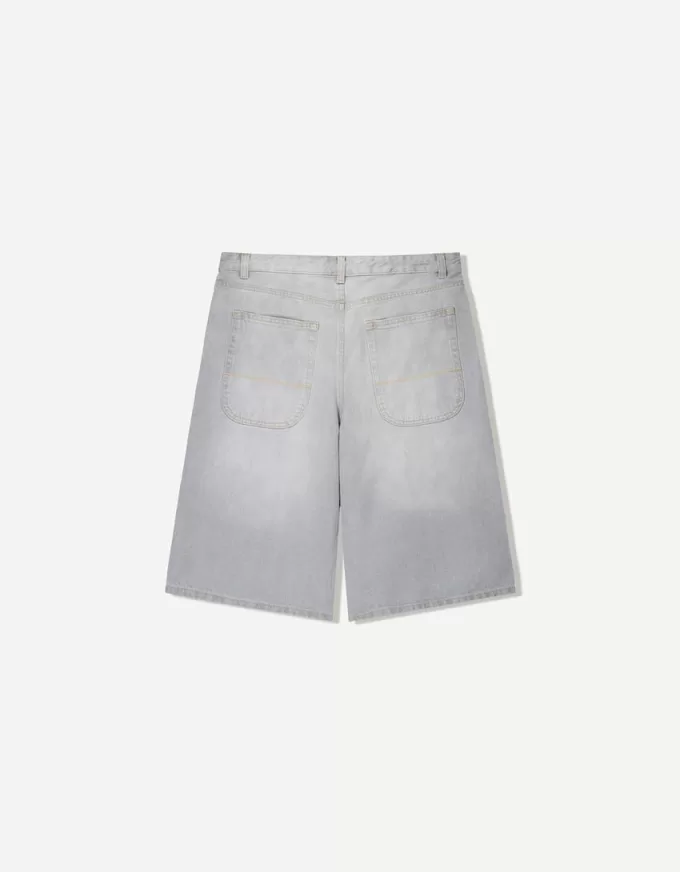 Bermudashorts för skejtare i jeans Bermudashorts för skejtare i jeans