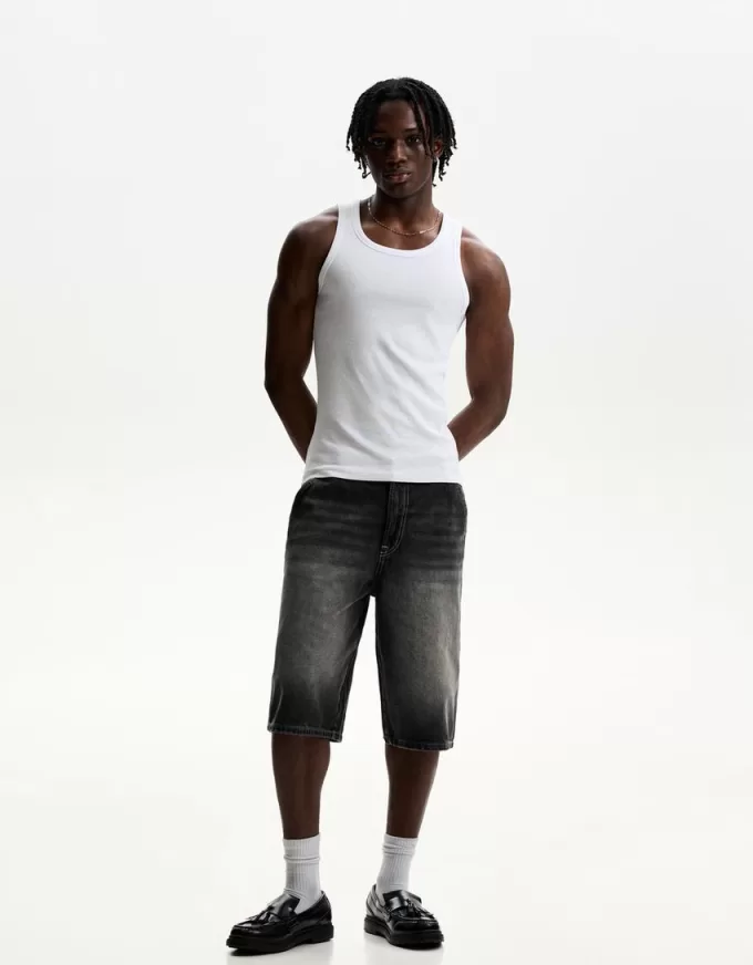 Bermudashorts för skejtare i jeans Bermudashorts för skejtare i jeans