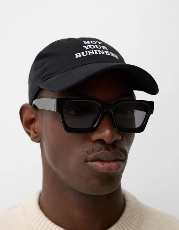 Broderad keps