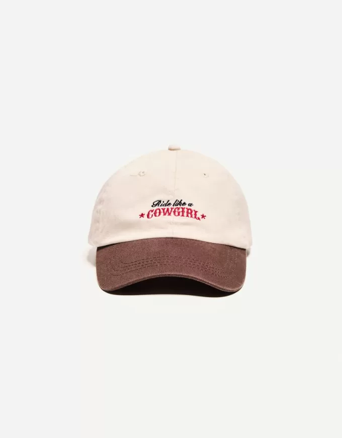 Broderad keps Broderad keps