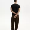 Broderad kortärmad upprullbar T-shirt