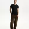 Broderad kortärmad upprullbar T-shirt