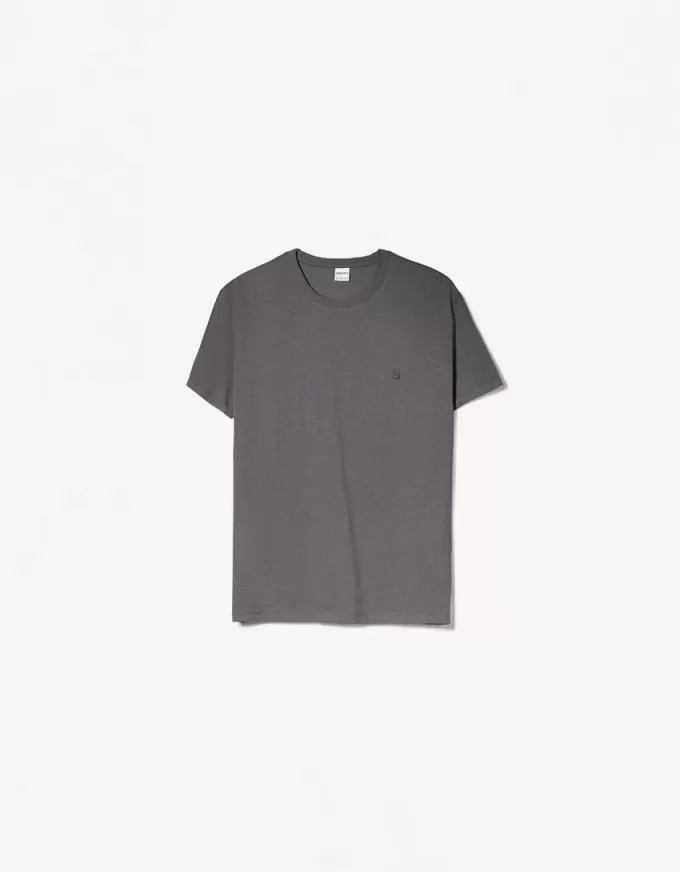 Broderad kortärmad upprullbar T-shirt Broderad kortärmad upprullbar T-shirt