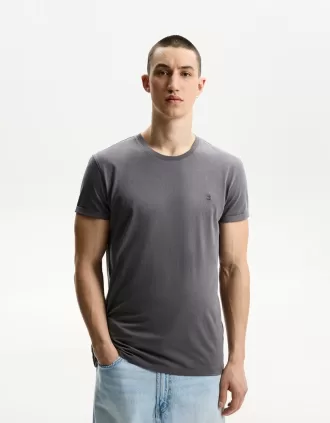 Broderad kortärmad upprullbar T-shirt