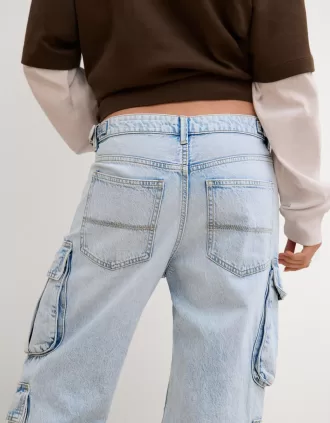 Cargojeans med flera fickor