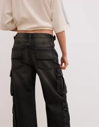 Cargojeans med flera fickor