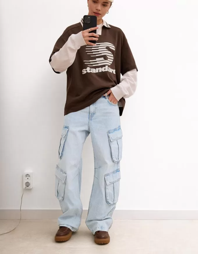 Cargojeans med flera fickor Cargojeans med flera fickor