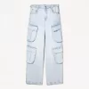 Cargojeans med flera fickor Cargojeans med flera fickor