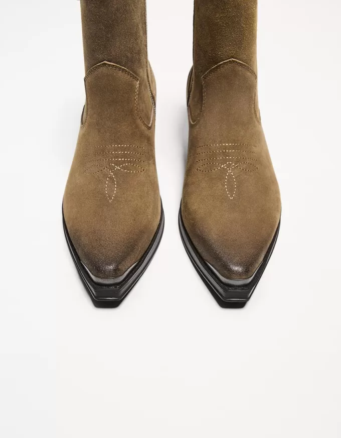 Cowboy stövlar med metalltå Cowboy stövlar med metalltå