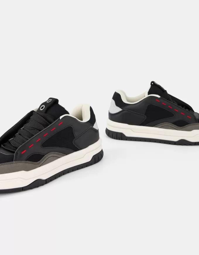 Dekonstruerade skatersneakers Dekonstruerade skatersneakers