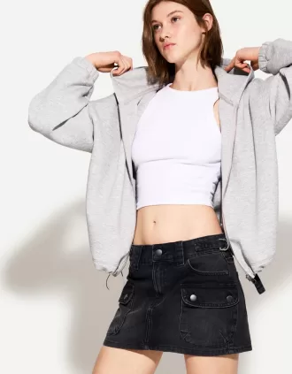 Denim cargo kjol med remmar