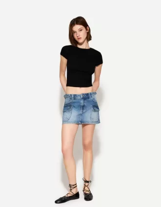 Denim cargo kjol med remmar