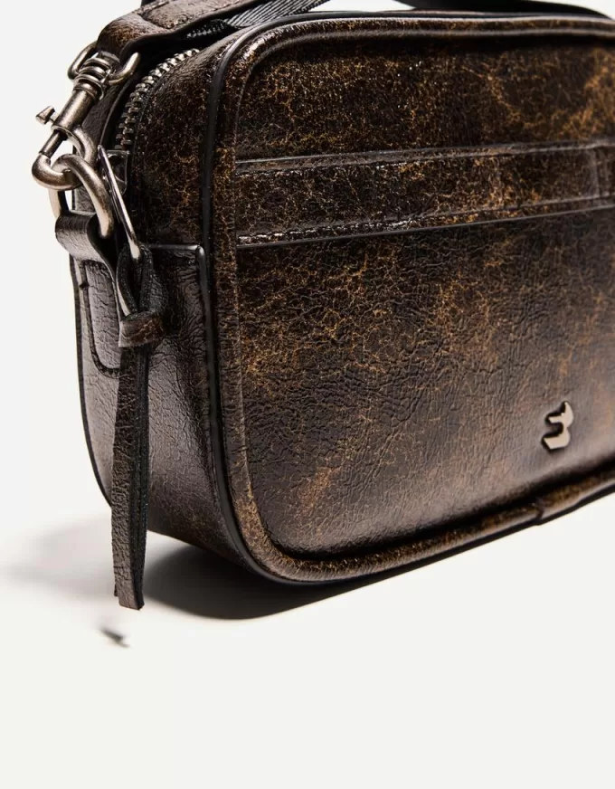 Distressed crossbody-väska Distressed crossbody-väska