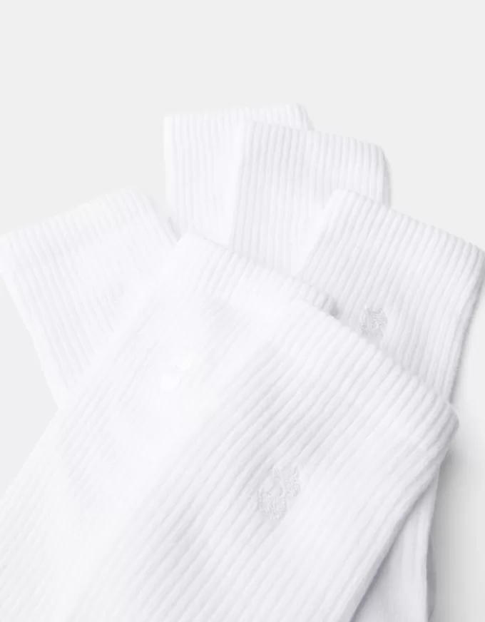 Förpackning med 3 broderade strumpor Förpackning med 3 broderade strumpor