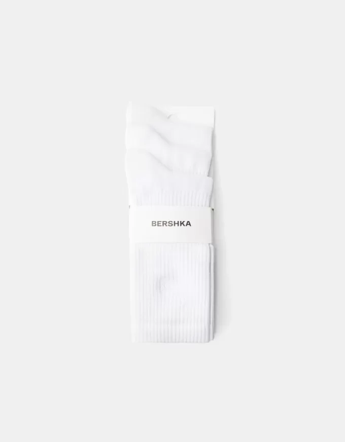 Förpackning med 3 broderade strumpor Förpackning med 3 broderade strumpor
