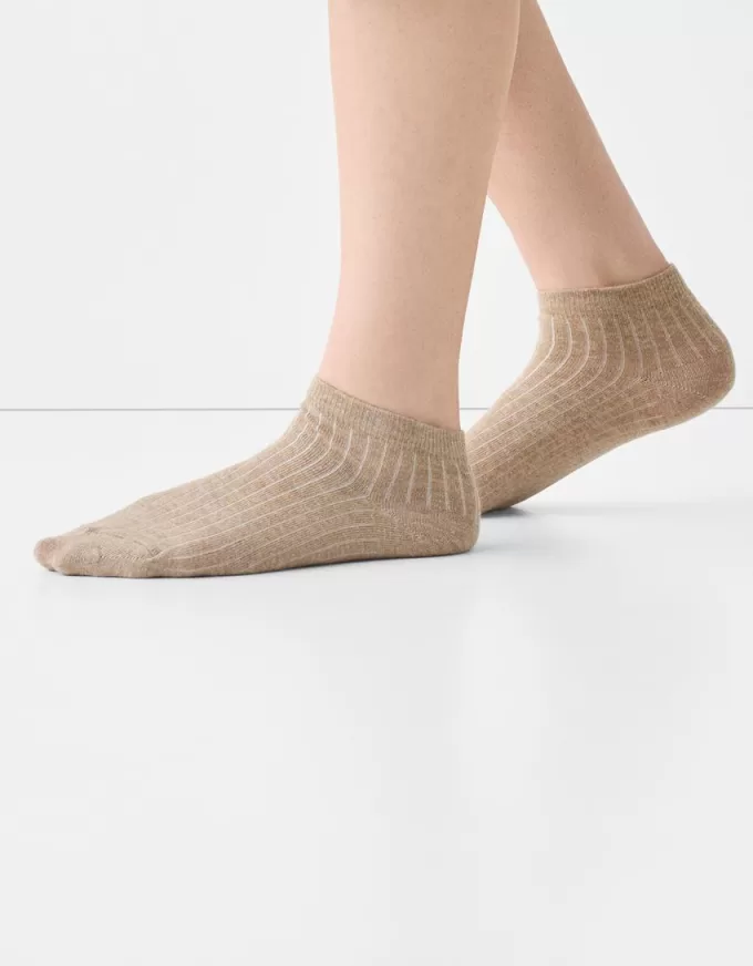 Förpackning med 4 par strumpor Förpackning med 4 par strumpor