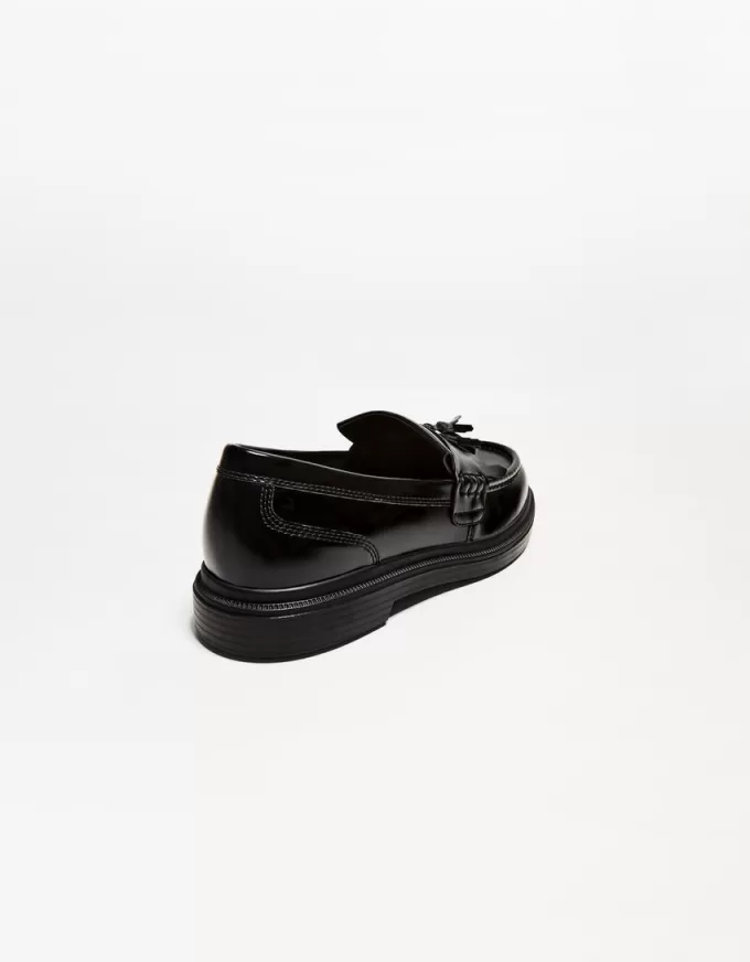 Fransade loafers med tofsar Fransade loafers med tofsar