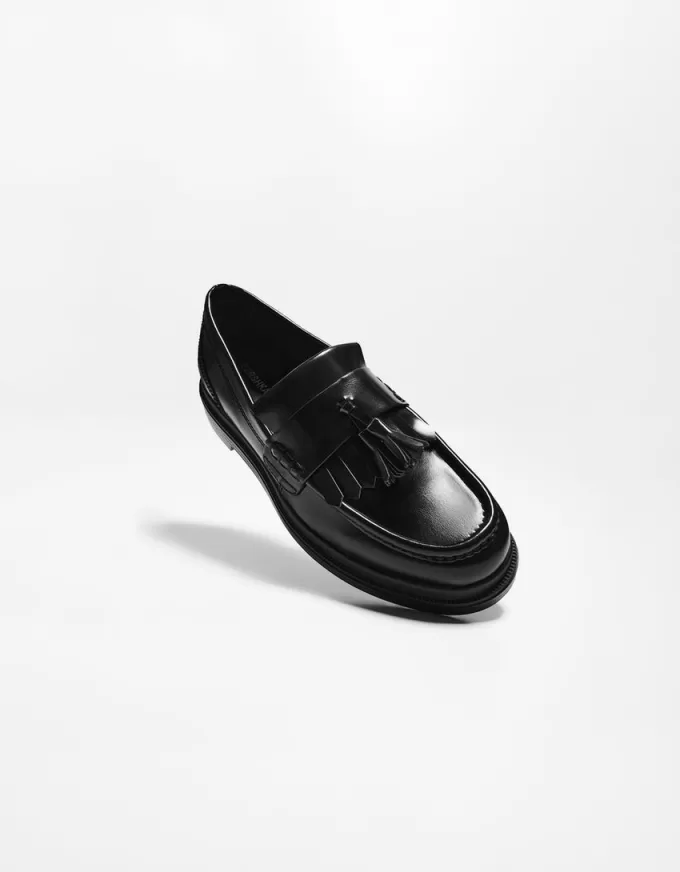 Fransade loafers med tofsar Fransade loafers med tofsar