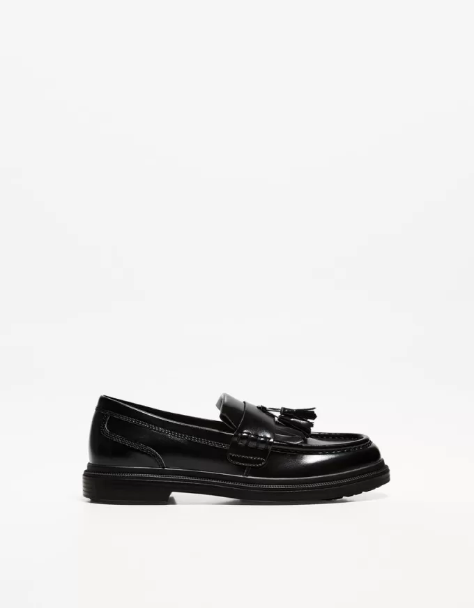Fransade loafers med tofsar Fransade loafers med tofsar