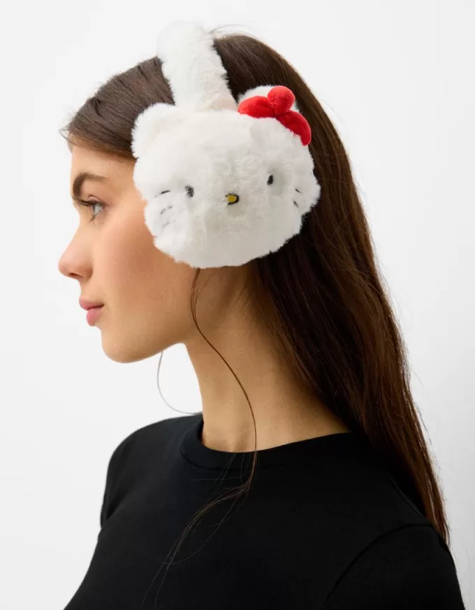 Fuskpäls Hello Kitty hörselkåpor